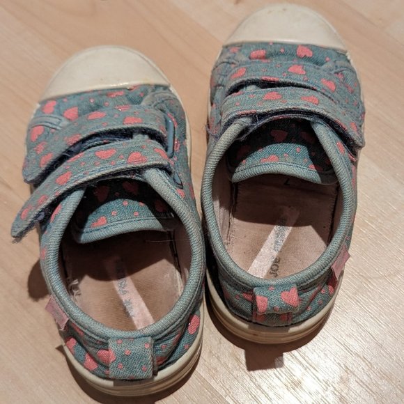 Joe Fresh Green & Pink Heart Summer Shoes - Infant Girl Size 7, Sweet & Well-Lov - Picture 3 of 5
